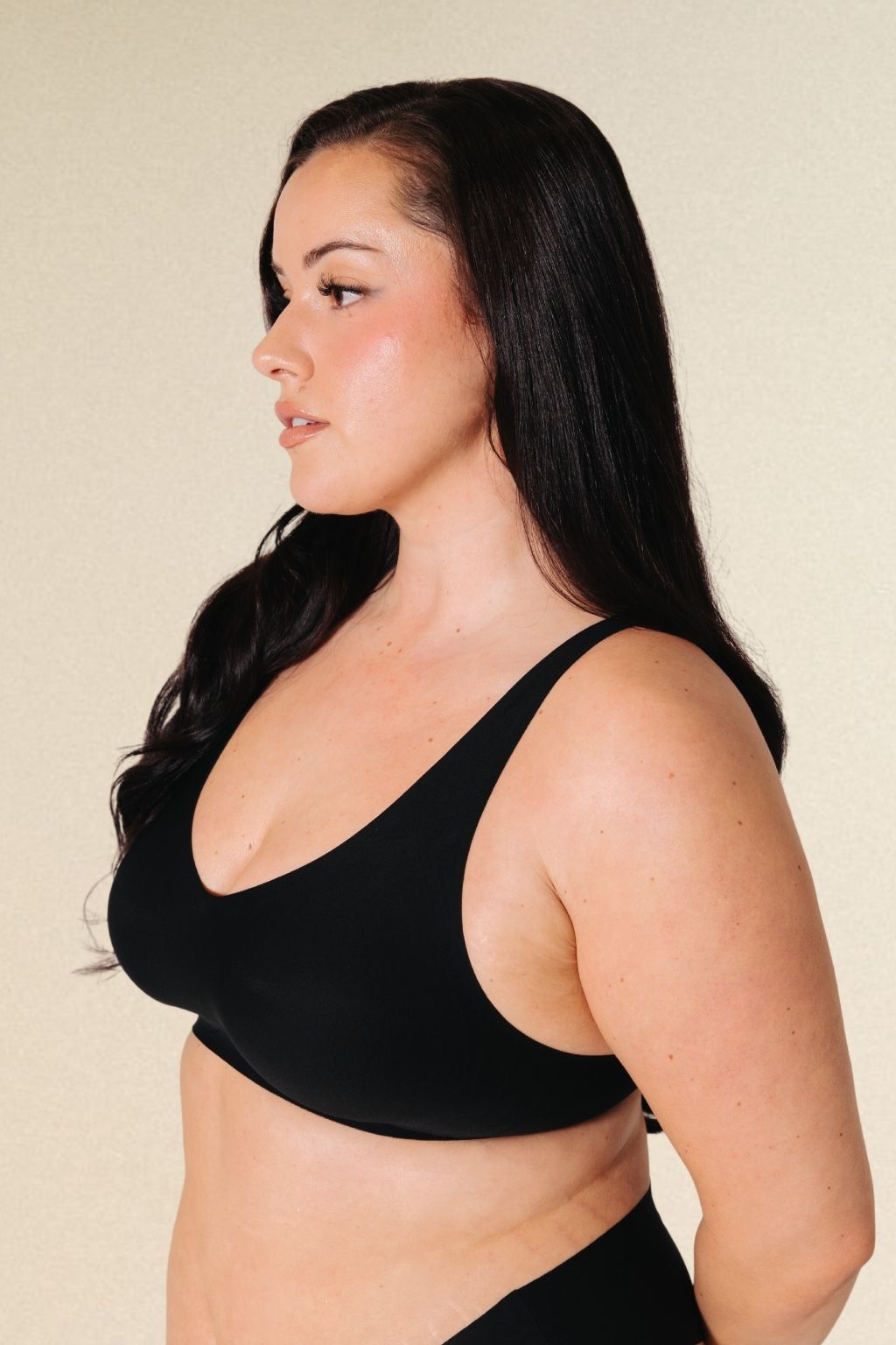 Lauren V-Neck Bra